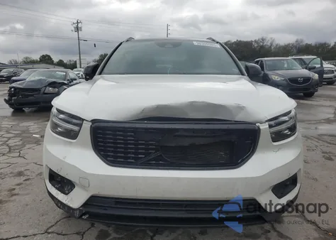 2020 Volvo Xc40 T5 R-Design z USA, uszkodzony, nr VIN YV4162UM5L2180951